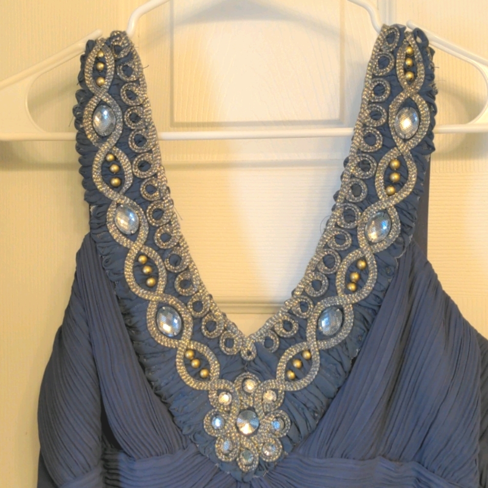 Dress - Picture 2 of 4
